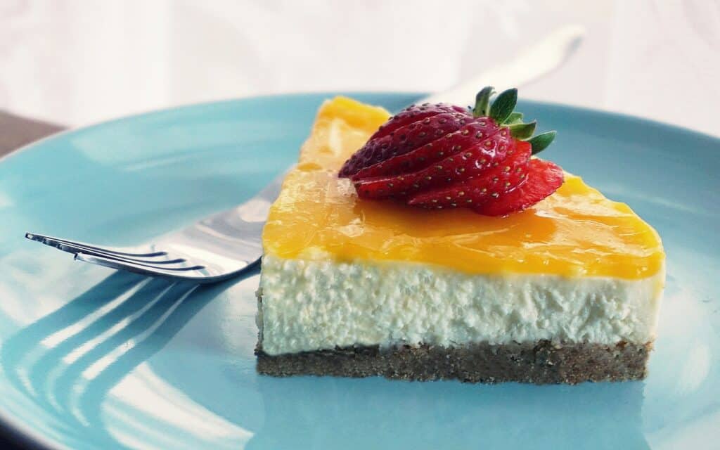 Cheesecake with exotic fruits
