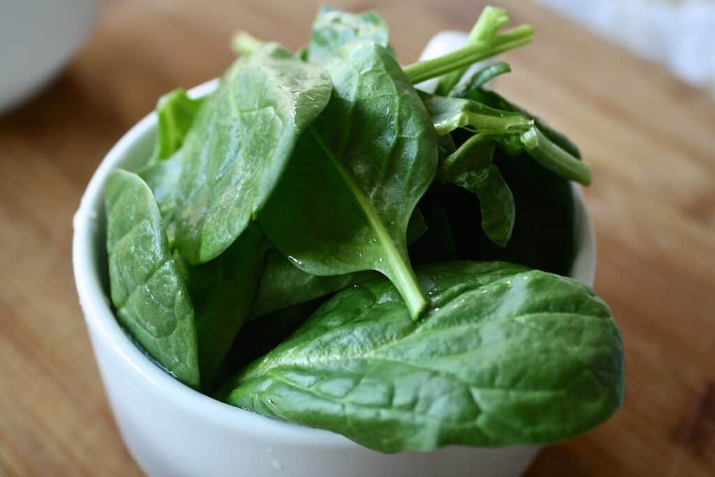 10 reasons to consume spinach juice